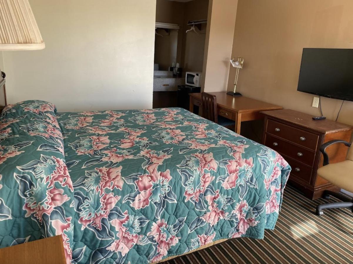 Economy Inn Augusta Bagian luar foto